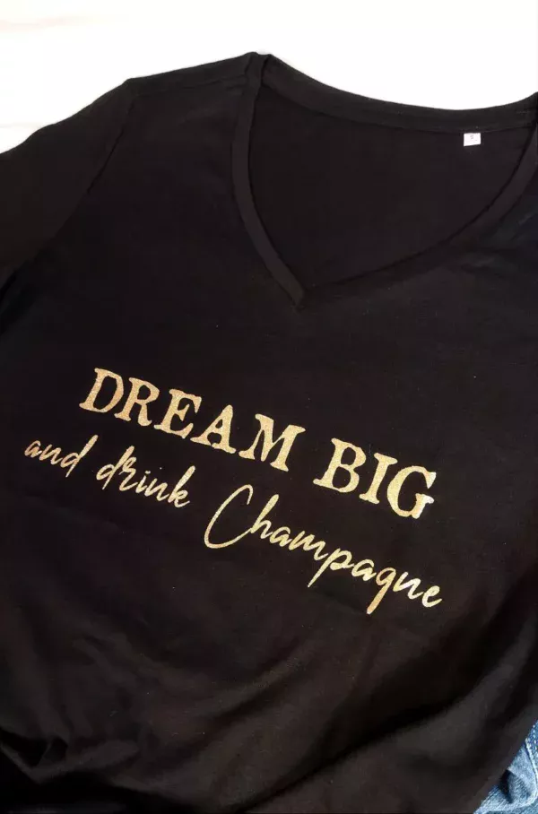 Tee-shirt noir col V « Champagne »