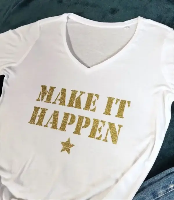 Tee-shirt blanc col V « Make It Happen »