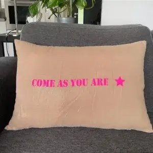 Housse de coussin « Come as you are »