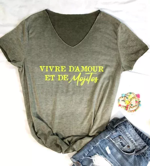 Tee-shirt kaki col V "Vivre d'Amour et de Mojitos" jaune fluo