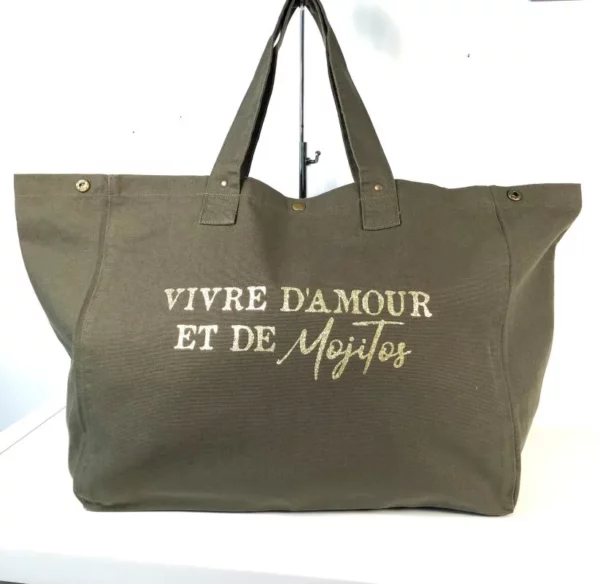 Sac fourre-tout couleur Kombu Green avec flocage "Vivre d'Amour et de Mojitos" en or pailleté