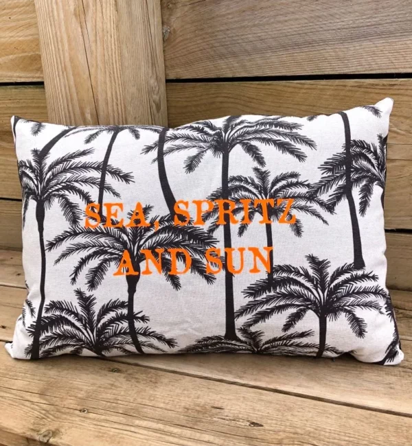 Housse de coussin palmier avec texte "Sea, Spritz and Sun" floqué en orange fluo