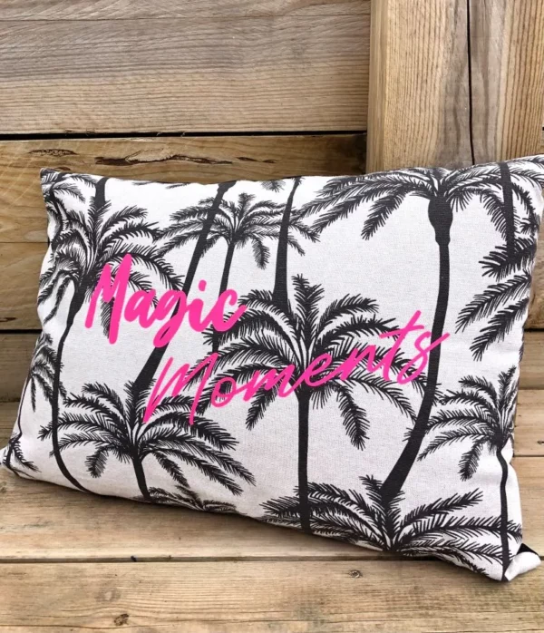 Housse de coussin palmier avec texte "Magic Moments" floqué en rose fluo