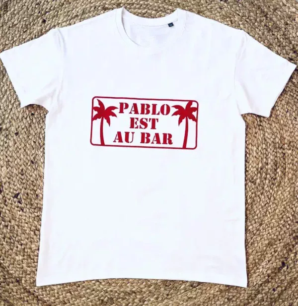 Tee-shirt homme Pablo est au Bar". Tee-shit Blanc et rouge, spécial Férias.
