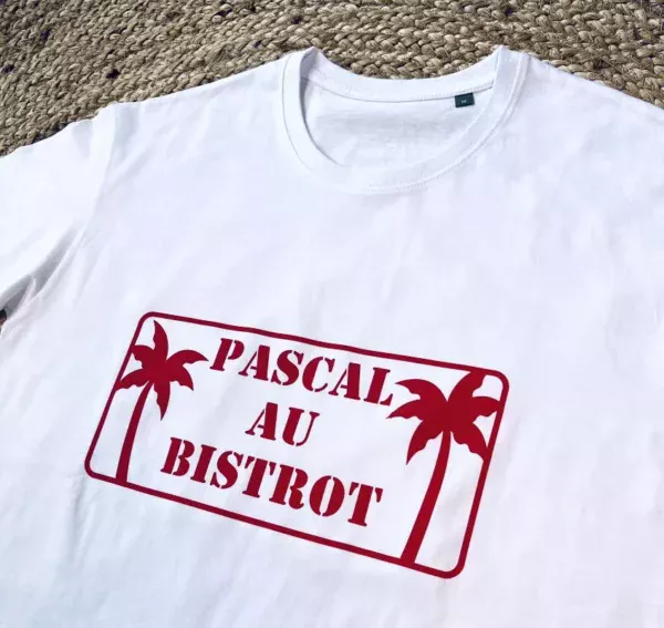 Tee-shirt homme "Pascal au bistrot". Tee-shit Blanc et rouge, spécial Férias.